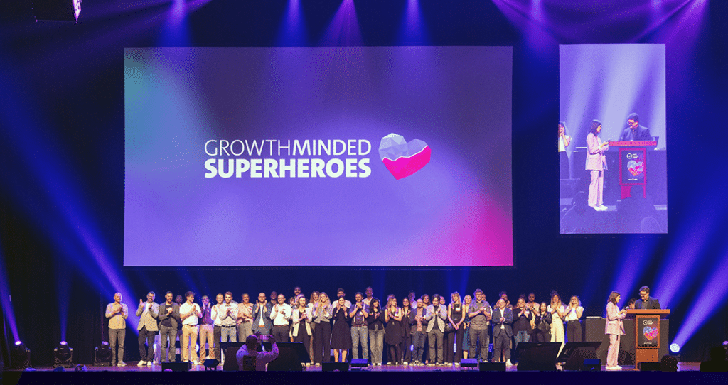 Growth Minded Superheroes on Stage bei der GMS 2024